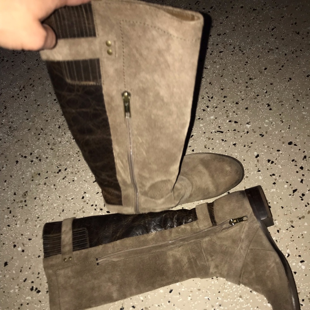 Ugg half suede half leather pretreated boots